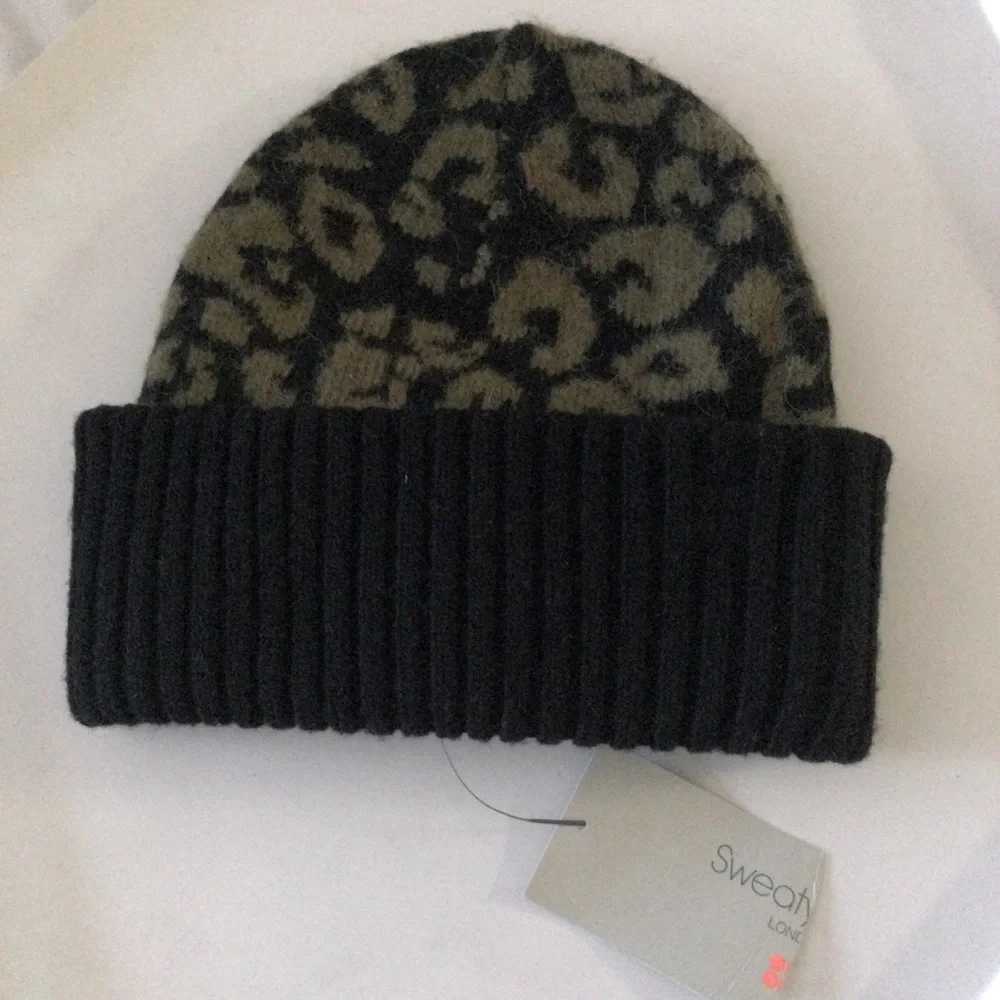 SWEATY BETTY JACQUARD LEOPARD PRINT KNIT BEANIE WOOL BLEND BLACK OS NWT